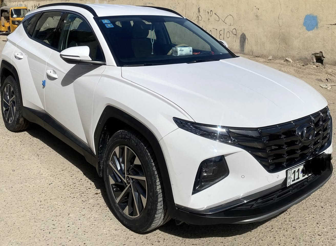 هونداي توكسان 2024 خليجي مكفول كفاله عامه ضمان 5 سنوات وكالة الدوليه

السياره مواصفات المعروفه شاشه كامره ویل 19 بصمه اوتو هولد مثبت سرعه عداد الكتروني محرك 2000 دوش السياره جديده على ايدي برغي ممفتوح بيها كامله من كلشي دوشمه ارضیات بیبان مغلفه ول دواخل مغلفه ppf ماشيه 49 الف رقم بغداد الجديد بأسمي تحويل مباشر

السعر 216 وبيها مجال المكان بغداد الغزاليه شارع *********** مدير الامن
