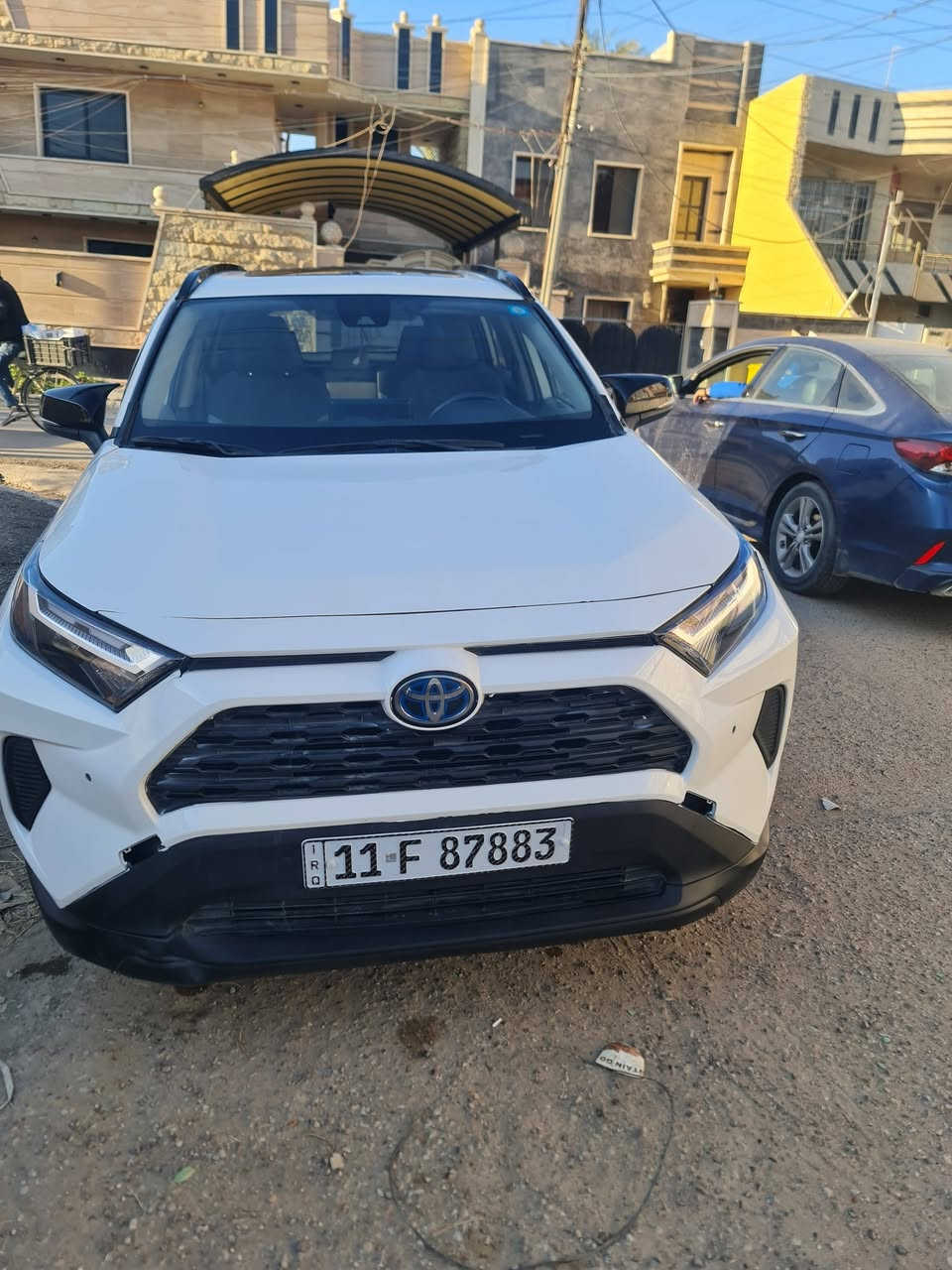 السلام عليكم راف فور ٢٤ فول ترقيم جديد ماشية ٩٠٠٠ السيارة جافية بدون بجم بدون شواصي ضربة جانبية صبغته عام ١٥٥ وبيهة مجال هايبر مال جناي رقمي ***********
