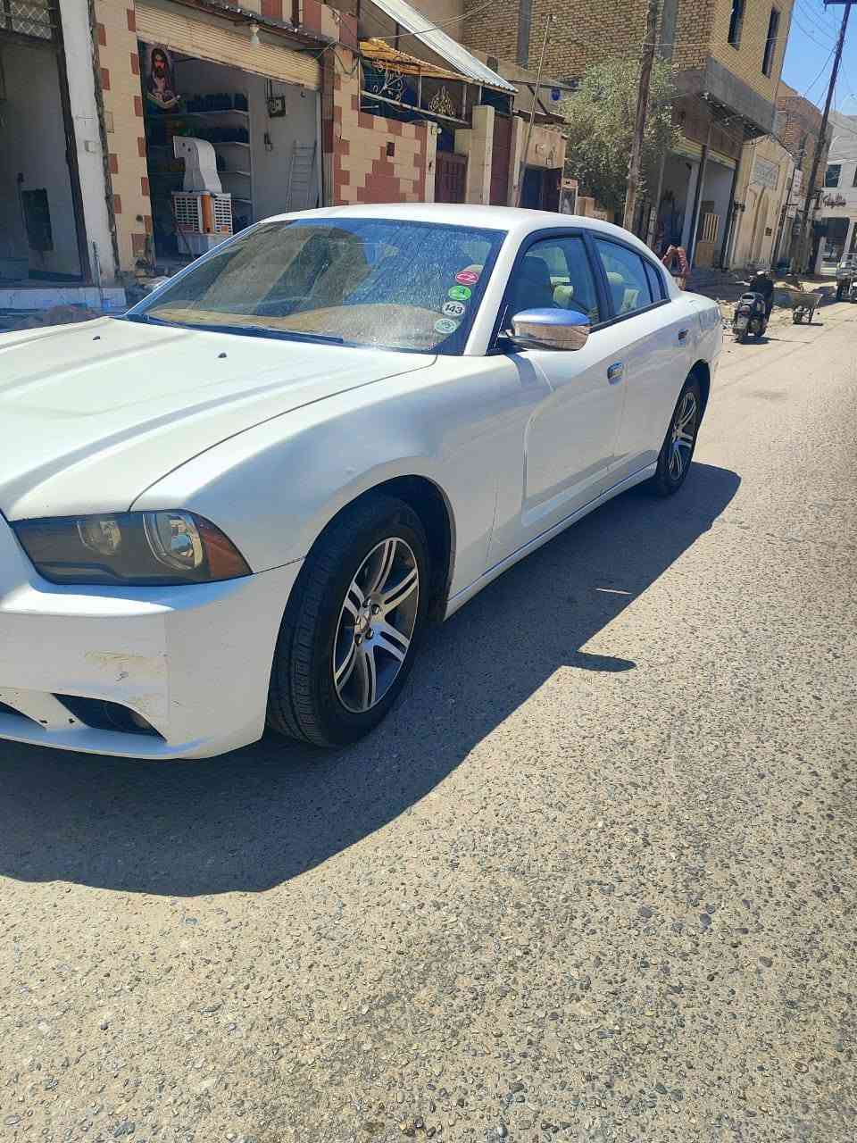 لبيع شاجر 2014 سيارة جاهز محرك  3600  كير تبريد حدادية تخم تاير بدون كصة مكفولة من كص  متومة رقم بغداد نكيليزي اصلي سنوية.2030 عظم عاج صلية. مرمزة على رقم شاصي سعر 65 بية مجال مكان ناصرية بدون مراوس ‏‪***********‬‏
