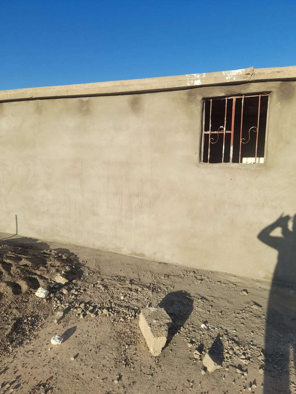 كادر لبخ متفرغ حاليا أسعار مناسبة جص أسمنت مواعيد مظبوطة عمل بأخلاص وكذالك يوجد كادر بناء بواسطة القالب وبأسعار مناسبه اخوكم أسطه عبدالله الجبوري ***********
