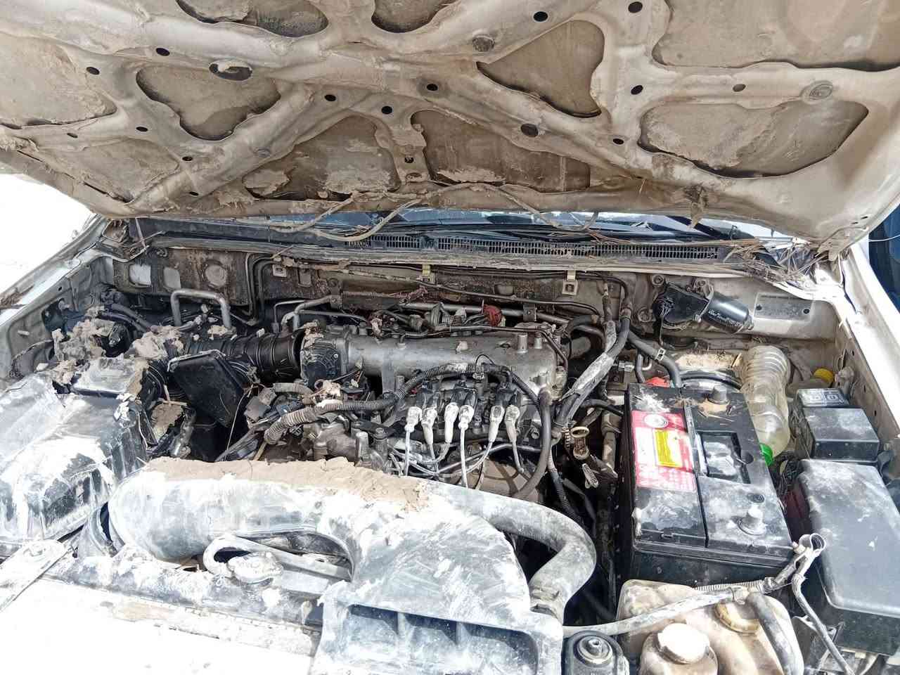 السلام عليكم للبيع باجيرو 2007 رقم بغداد تنباع على حادثه السعر 55 وبيه مجال ‭0783 821 4853‬
