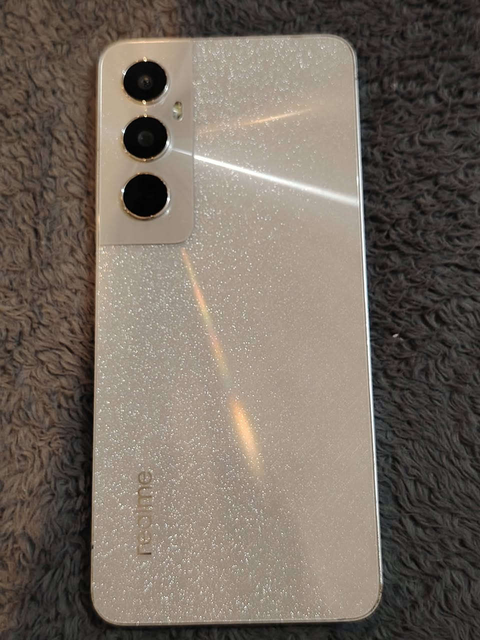 السلام عليكم
تلفون ريلمي سي 65
الضهر لماعي
سماعته فول
شحنه تايبسي
ذاكره 5000 ملي امبير
فقط يرادله شاشه سعره 25 الف
السعر 60 الف وبي مجال للطيبين
يوجد توصيل. للحجز والاستفسار ***********
مكاني بغداد المنصور تحياتي للجميع ❤️🌹.
