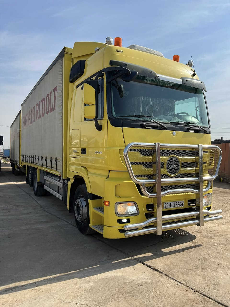 السلام عليكم اقرأ تفاصيل واتصل ❤️✅
اكتروس قاطره موديل 2011 حجم 25.46 
فول مواصفات بس بدون كاميرا وحساس ريتايدر 5 طقات
شاصي جامبو كفاله عامه طخم تايه رقم وسنويه جديده 
ثلاجه تبريد عربانه 9.60 متر والرأس 7.75 متر سياره حلوه و نظيفه رقم الهاتف قحطان معرض *********** كورك *********** اسيا معرض ابو قحطان واولاده العنوان موصل برطله سهل نينوى ❤️✅
