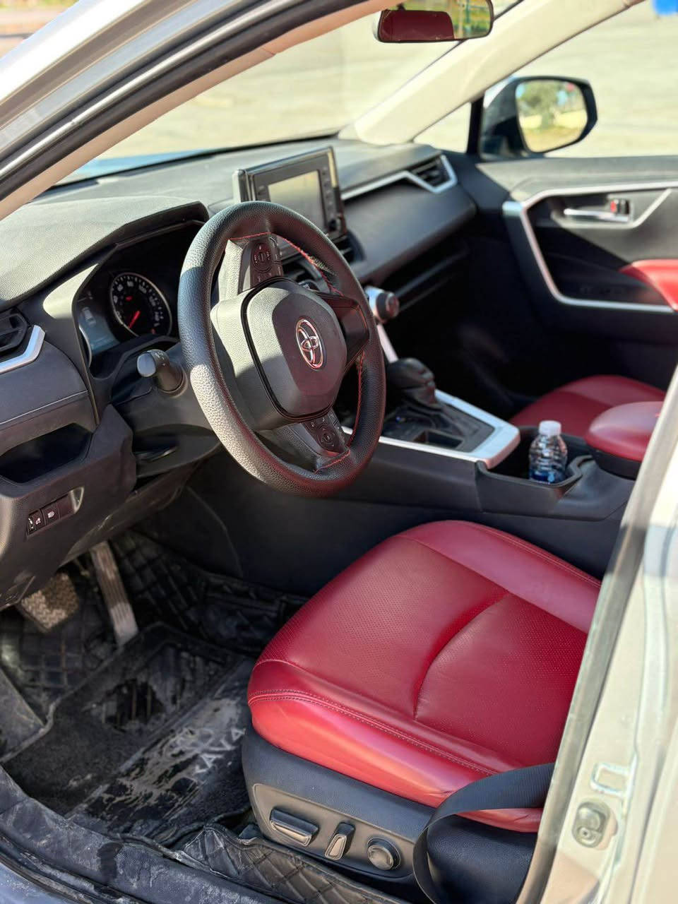 Toyota RAV4 2022 XLE
السعر ١٦٨ $$ مجال بسيط للمعاملة 
عداد المسافة 55 mil
حجم المحرك 4 سلندر (2.5L)
ايرباك سيستم حزام صبغ بيها دواخل سعر جدا مناسب سياره جاهزه 
مواصفاتXle :
رادار أمامي
تحديد مسار
رادار جانبي (نقاط عمياء)
رادار خلفي (التحذير من الاصطدام)
اوتو ستارت (Auto start)
اوتو ستوب(Auto Stop)
هاند بريك بصمة
اوتو هولد(Auto Hold)
تحكم وضعيات القيادة ECO,NORMAL,SPORT
مانع انزلاق+ABS
حساسات خلفية+كاميرا
تحكمات استيرن
تبريد قطعتين 
وبقية مواصفات xle المعروفة
الضرر بيها 
العنوان اربيل 
تترقم شمالي السيارة 
للاستفسار *********** whats app أربيل, العراق
