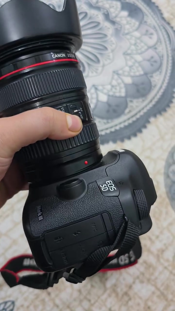 السلام عليكم
📸 للبيع: بكج احترافي متكامل لعشاق التصوير (Canon 5D Mark III)
+ مع عدسة Canon EF 24-105mm 
+ عدسة  50m
+ عدسة 70_200
+ بطاريتين
الاستفسار على الخاص
اتصال على هذا الرقم ***********
