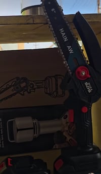 منشار شحن بالة غير مستخدم مع بطاريات ٢ شاحنة سعر ٣٠ الف مع توصيل 07867...