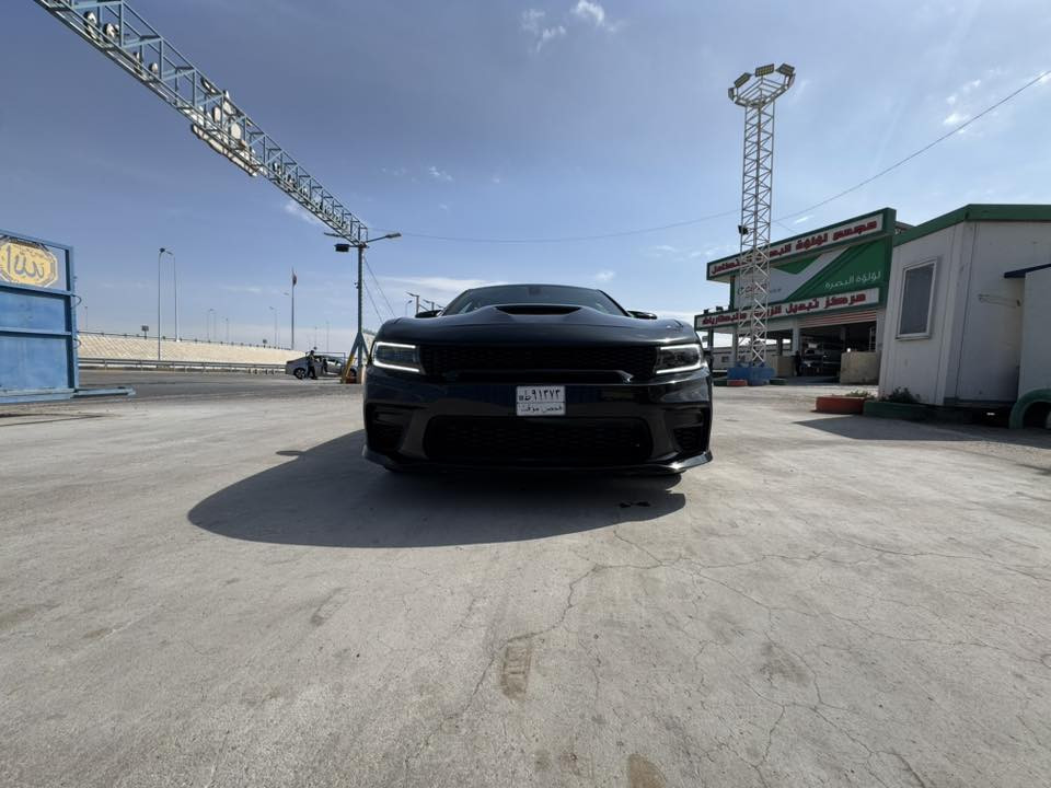 السلام عليكم جارجر 2023اصل
السياره فحص مؤقت بدون رقم

محرك 6سلندر مواصفات sxt تحدثت بنيد ودعاميات srt

حداديه ١٠٠/١٠٠

لايت اصلي مال 2023 ابو العدسه والباركود

شاشه حجم  كبير وكشن كهرباء وبقيه المواصفات معروفه

السياره داخله غرق بدون نسبه  وهنا بلعراق  بيها بنيد محدث وراس الشاصي بيه خصره كلش بسيطه  (فقط راس الشاصي) 

ملاحظه صور ضربتها بلعراق عندي 

وصلحتها  يم المندولاوي 

السياره كلش جديده وجاهزه  من كلشي 

السعر 220

مكاني البصرة

***********
