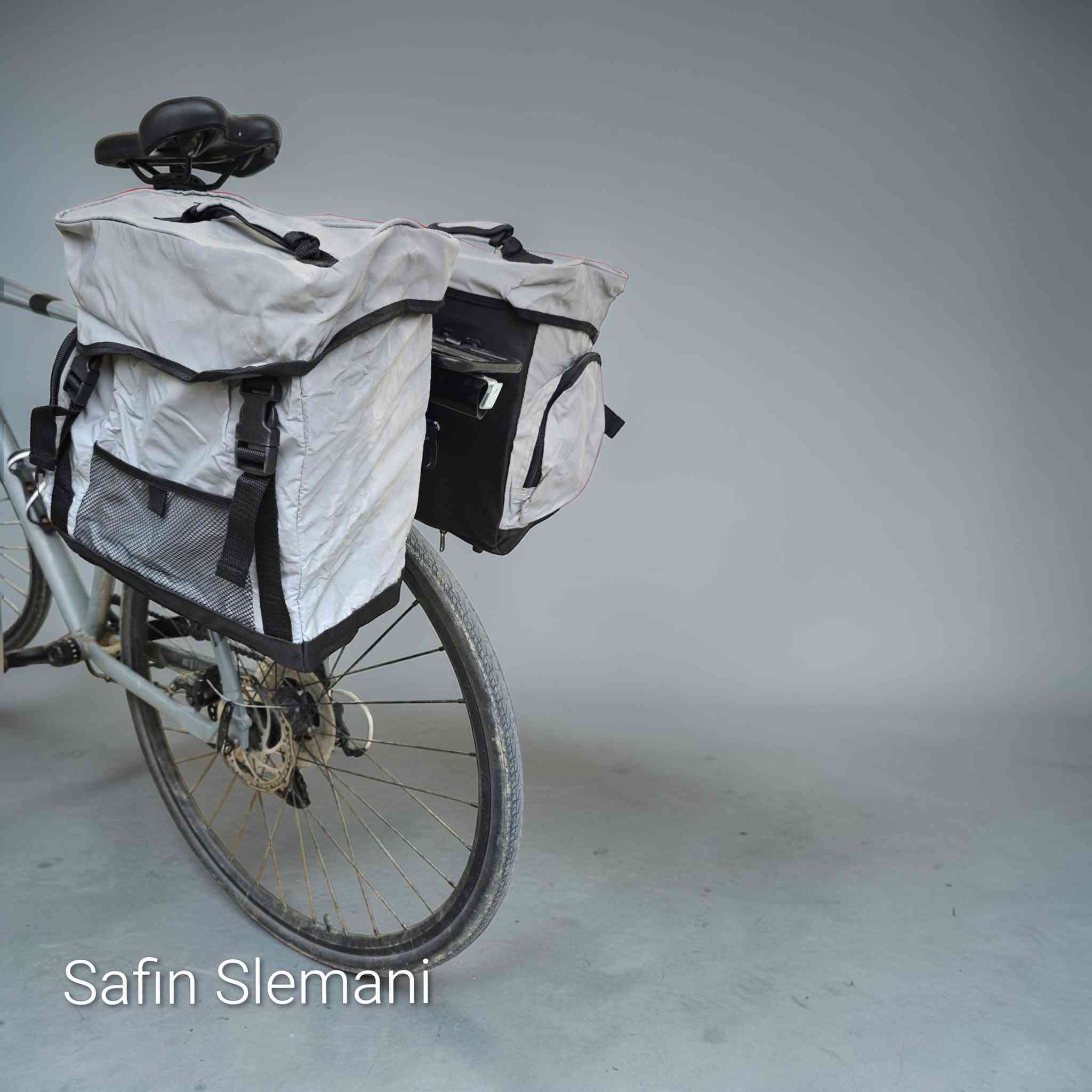 جنط ترحال ضد الماء فسفوريات
متوفرة كمية 
3 قياسات

سعر القطعة 6 الف زوج 12 الف

كم قطعة تريد موجود 

توصيل 5 الف


**إذا كنت صاحب هذا الإعلان وتريد حذفه لأي سبب، رجاءا أرسل رسالة إلى الدعم الفني**