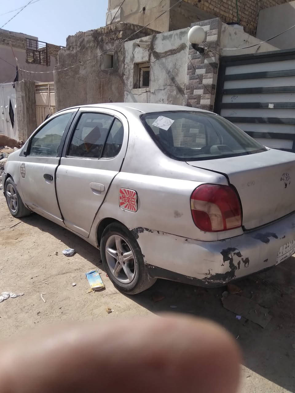 تيوتا ايكو ٢٠٠١ اوتوماتيك للبيع مكانها النجف مكينه تبخر كير حداديه جيده بيها نواقص جامه بصف السايق ومري جانبيه سعر ١٥ ورقه مجال قليل..***********
