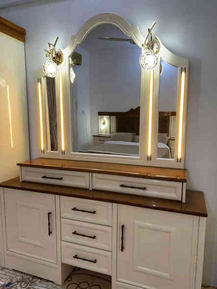 معمل نجارة القمه
ورشة الفرشاة الذهبية لصبغ الموبيليا بأنواعها
الأنبار - هيت -الزهور الأولى قرب متنزة الزهور
هاتف ***********
واتساب
عمر جلود
صبغ اوف وات والاسطح تعتيق صاجي
متوفر السعر 3250 مع النقل والشد
غرفه حطاطه 
للأستفسار واتساب
***********
