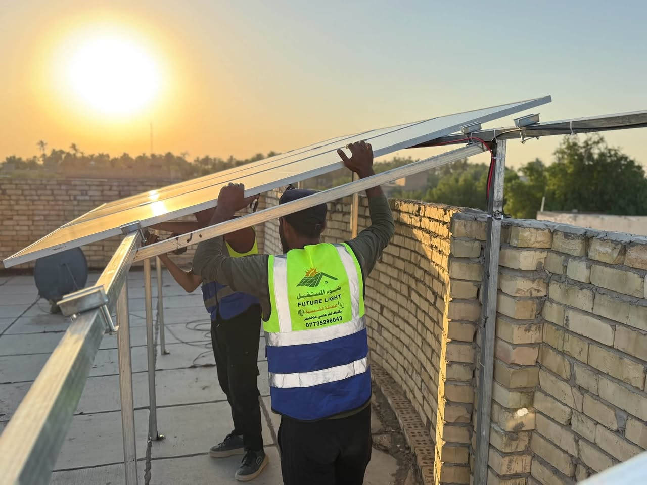 �☀️ تم بعون الله تجهيز وتنصيب منظومة طاقة شمسية متكاملة الى الاخ ثابت حسين عبد /قضاء الدغارة 

✅ منظومة 10 أمبير نهاري 8 ليلي مصممة لتوفير طاقة مستقرة وتشغيل الأحمال بكفاءة عالية على مدار الساعة.

⭐ مميزات المنظومة:
🔹 بطارية عالية الكفاءة بضمان 5 سنوات.
🔹 انفيرتر بمواصفات متطورة وضمان سنتين.
🔹 ألواح شمسية بضمان 15 سنة وأداء ممتاز في مختلف الظروف الجوية.

💡 تخلص من مشاكل انقطاع الكهرباء وارتفاع تكاليف التشغيل، واستثمر في طاقة نظيفة واقتصادية تدوم لسنوات.

📞 للحجز والاستفسار وتجهيز جميع أحجام المنظومات المنزلية والتجارية، راسلنا على الخاص.

طاقة شمسية اليوم… راحة وأمان لسنوات قادمة. ☀

للتواصل 
مهندس عباس:***********

مهندس حمزة:***********
