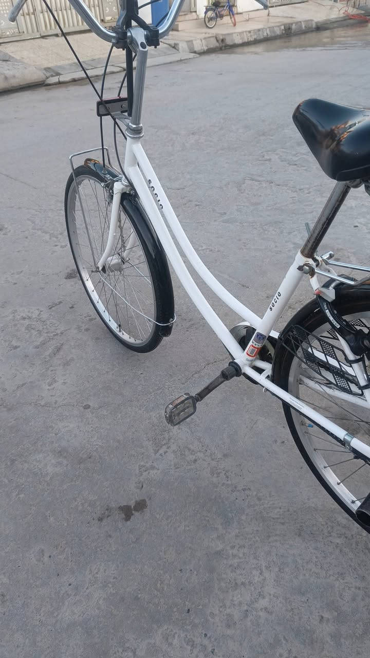 اسلام عليكم باسكل للبيع 
كير حساس شغال كامل 
باسكل حجم 26
نضافه 100/100
فول رزانه  
موديل 2016
بريكات شغال كامل تيرات جدد 
وياله مسطره
السعر خاص شراي طب خاص لو تدلل 
عنون كركوك حي النصر قرب مستوصف القديم


**إذا كنت صاحب هذا الإعلان وتريد حذفه لأي سبب، رجاءا أرسل رسالة إلى الدعم الفني**