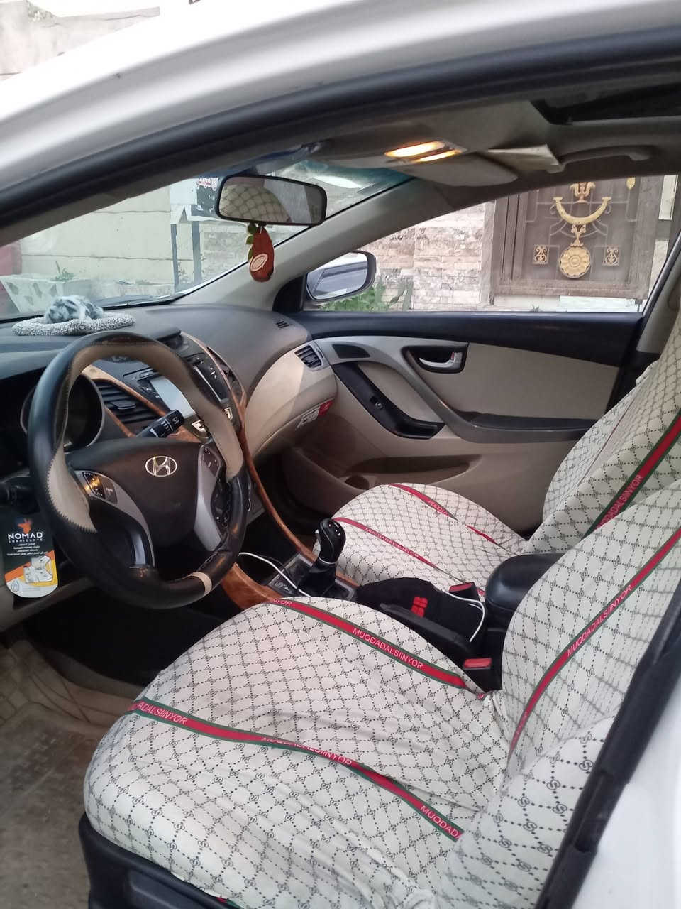 النتره 16 فول عده البصمه سياره نضيفه محرك 1800دوش تخم تاير صدر امامي خلفي مسويلهه ادامه بيهه جاملغ ليمن ربعه صبغ جاملغ اليسر بارد سياره مانقصهه شي  السكن البلديات الرقم *********** السعر 128 بيهه مجال
