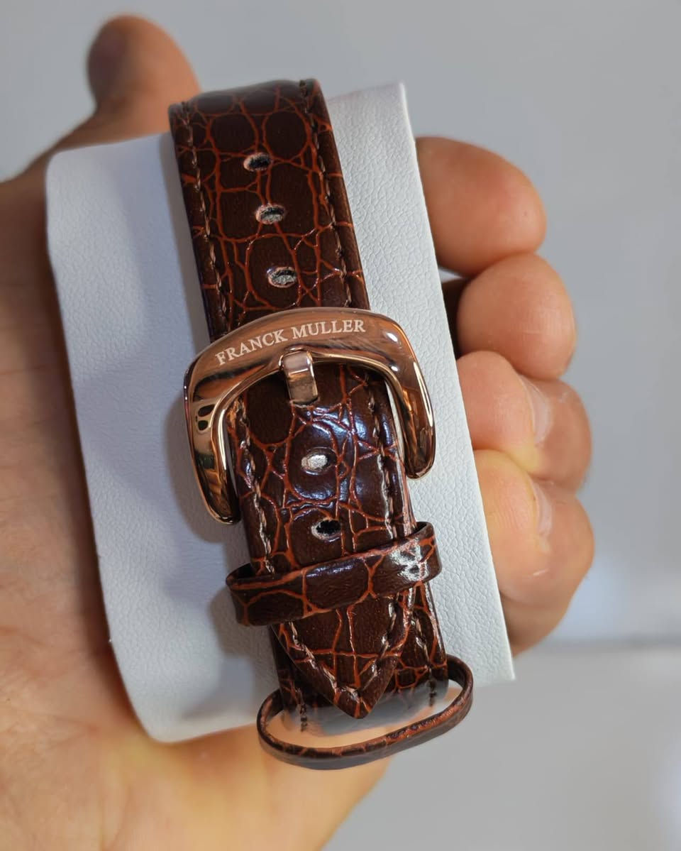 #سعرها ٦٥ الف ..
فرانك مولر أوتوماتيك
تشتغل ع التكويك وحركة اليد
اميال لامينوس بالكامل مضيئه ليلا
٣ سناتر شغاله
جلد كوالتي جدا عالي
مختم بالكامل
للحجز والاستفسار التواصل دايركت 
متوفر توصيل لكل المحافظات


**إذا كنت صاحب هذا الإعلان وتريد حذفه لأي سبب، رجاءا أرسل رسالة إلى الدعم الفني**