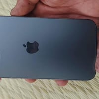 ايفون ١٢ برو ماكس البيع امبدل شاشه اصليه اذا علكت عندك شويه حتا لو هوا...
