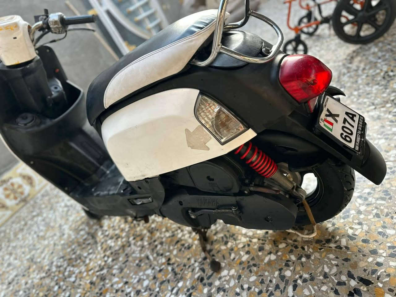 بوليس للبيع كفاله عامه تجي وتفحص وتشوف بعينك
مكاني ميسان ابو رمانه ومستعجل عله بيعته الله شاهد 
السعر 800 وبيه مجال وخادم اني
رقم الهاتف ***********
