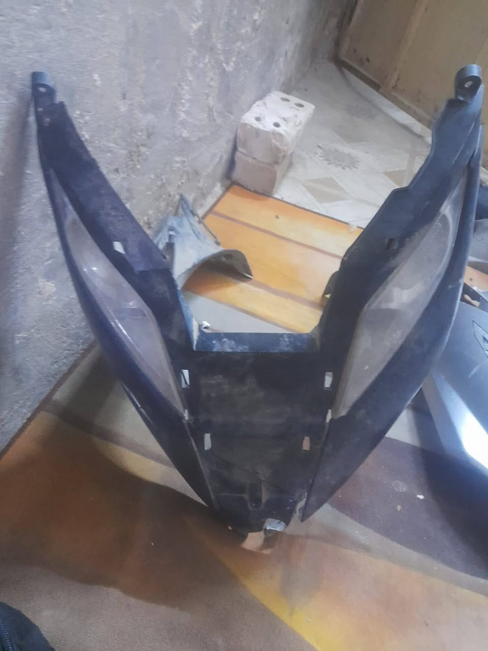 السلام عليكم 
عندي هذني كفرات مستخدم نظيف للبيع 
بغداد الحبيبية الاستكشافات ماكس ثعلب 140 
***********
