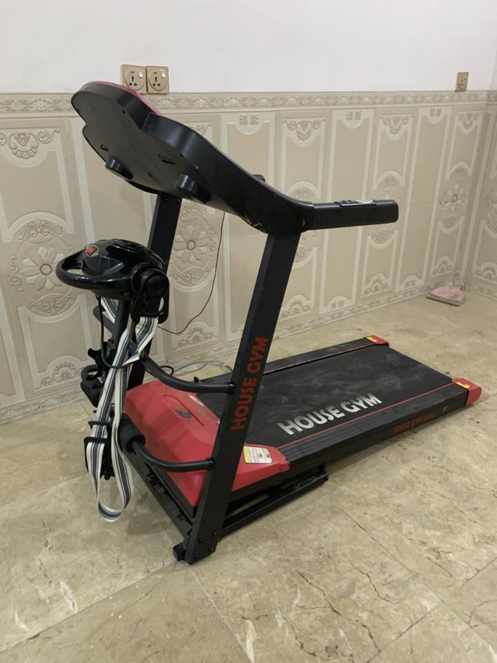 السلام عليكم
جهاز جري للبيع جديد جداً استعمال قليل
صارت بي مشكله بسيطه حيللل بس مرات يضرب بوش و الباقي كلشي مابي و بي هزاز للخواصر وبي هواي مواصفات 
قيم و اخذ العنوان حي القاهره للاستفسار *********** فقط واتساب
