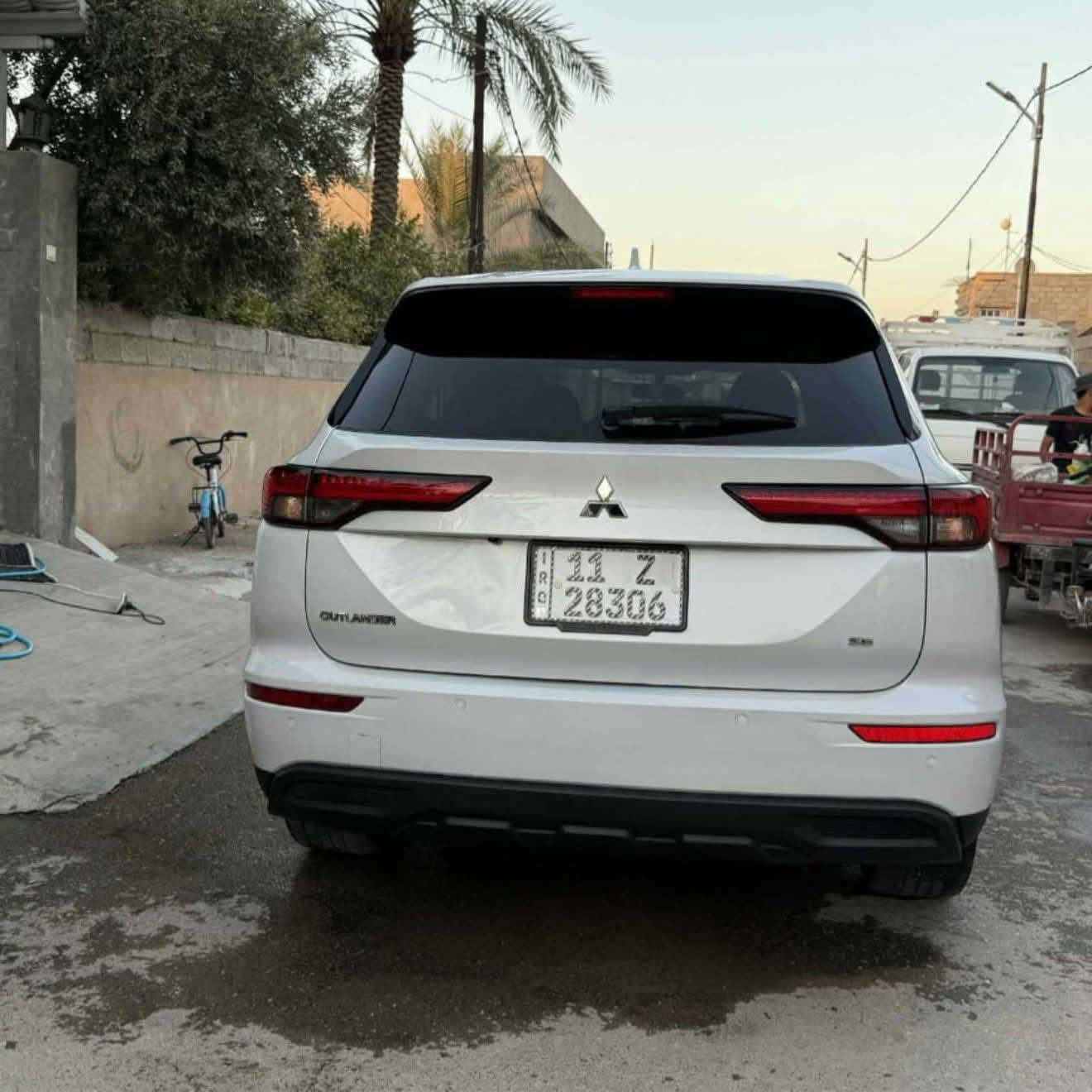 السلام عليكم
اوتلندر 2024

فول مواصفات عدى الفتحه 

ماشيه 20 الف 
سياره جديده مابيها اي نقص احلى من الصور 

حادثها فقط الصندوق بدون اي دواخل 

رقم بغداد 
السعر 230, بيها مجال 

***********
