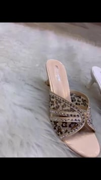 حذاء كعب دبان • جلد طري • مقاسات 37-41