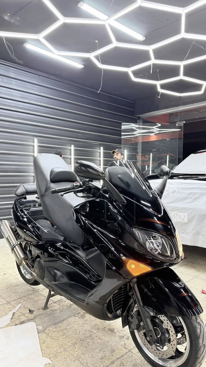 سلام عليكم 
تي ماكس. 2008
نازله من كلشي وكلاشي. 
دراجه مكفوله كفاله عامه

صالنصه اوفر اصليه
تايرات اصلي مال شركه شرط 
منضومه زنون اصلي 
بيه تجوه 
سكيورتي  
سويجات ٢ 
مكاني الأنبار رمادي 
سعر اتصل او متواجد خاص 

***********
