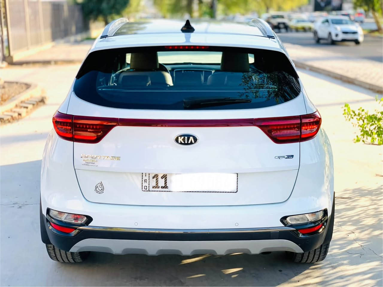 السلام عليكم للبيع
كيا - سبورتج جي تي لاين 2021 خليجي أعلى فئة
‏Kia- sportage GT- line 2021 full option
ماشية 50 حقيقي جرس بل 120 ادك 
مكفولة من الصبغ والتبديل الضربة 
المواصفات
1بصمه.+بنوراما+ تشغيل عن بعد 
جنطه كهرباء ذكيه 
 هاند بريك بصمة +ويل كروم حجم 19
شاشه اصليه حجم كبير مع نظام نفنكيشن لد نهاري ولد امامي خلفي + بك لايت لد + حساسات امامي خلفي + وكامرة خلفية دوارة
كشنات جلد اصلي+الكشنات الاماميه كهرباء
بلاجكتور امامي رباعي عدسه+ مود درايف
مانع انحدار ومانع انزلاق
ستيرن رياضي نصف قطر D+ شفتات استيرن
 تحكم ستيرن فول مع تحكم بلوتوث 
  قطعتين تبريد+مكينه حجم 2000 دوش
ايرباك عدد ٨+شاحن هاتف لاسلكي
مري شفط اشارة بالمري
رقم بغداد بسمي الأنكليزي الجديد
مكان السيارةبغداد الاستفسار ‭
‏‭***********
