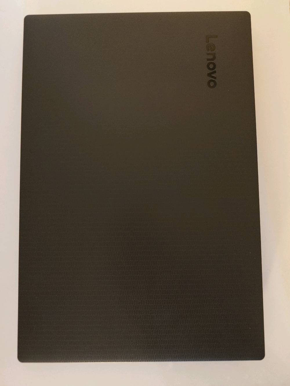 لابتوب Lenovo جديدة مستخدمة قليل/ نظافة 100%
▪️ للدراسة والتصفح واليوتيوب والطباعة.
▪️مزودة بنظام chrome os سهل وسلسل للدراسة (يمكنه تنزيل تطبيقات الأندرويد).
▪️شاشة full HD.
▪️الذاكرة 1 تيرا
▪️حجم الشاشة 15.6 إنج.

🔹 السعر ٣٠٠ الف وبيها مجال .
🔹للتواصل خاص
 او من خلال الرقم + واتساب ***********

#حاسبة #لابتوب
#Lenovo
وين موقعك/المحافظة حتى المشتري يعرف منين يستلمه؟ وهل تقبل فحص عند الاستلام؟: 
بغداد/ المحموية/ حي السلام
الجهاز بيه أي ملاحظات أو خدوش أو أعطال لو كله سليم 100%؟: 
سليم100%