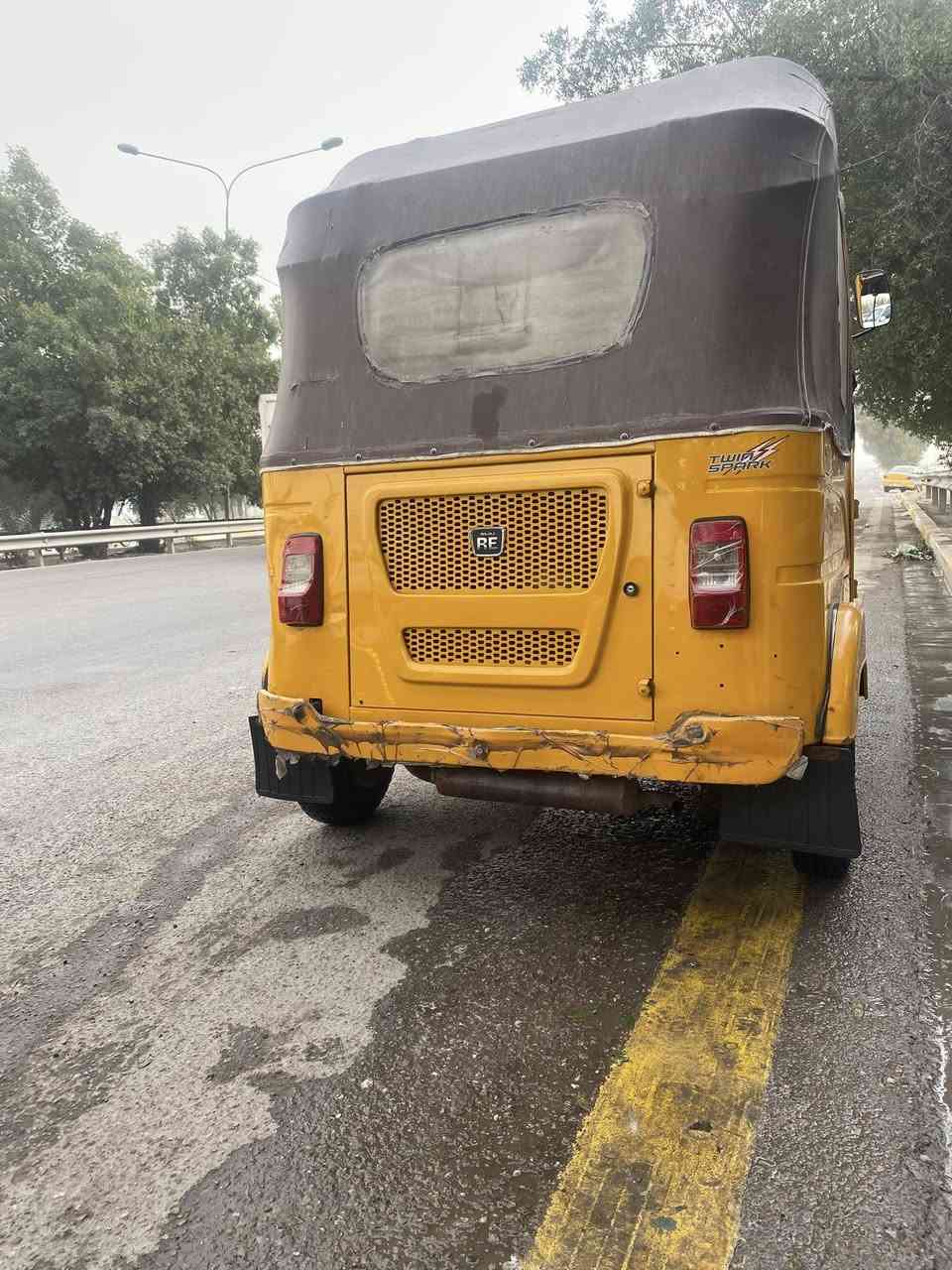 سلام عليكم تكتك للبيع موديل22شهر السابع بيها بس ضربه بلعضد الخلفي السعر خاص ***********
