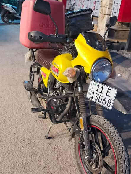 سلام عليكم دراجة دايوان جبلي نفخ بعدهي زيرو ماشية 2000 السعر 3و300 وبيهه مجال مكاني بغداد البياع ***********
