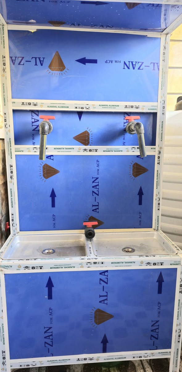 💧 للبيع محطة RO متكاملة جديدة – فرصة استثمارية مميزة 💧
للبيع محطة RO لتنقية وتحلية المياه بحالة جديدة ولم يتم تشغيلها، جاهزة للعمل مباشرة، ومناسبة لمن يرغب ببدء مشروع مياه صحية أو تطوير مشروع قائم.

مواصفات المحطة:

✅ إنتاجية 1000 لتر/الساعة.
✅ مزودة بمضخة عالية الكفاءة.
✅ فلاتر معالجة وتنقية كاملة.
✅ هوزنكات ستانلس للممبرينات.
✅ لوحة تحكم كهربائية جاهزة للتشغيل.
✅ خزانان سعة 2000 لتر (5 طبقات مضاد للبكتيريا والطحالب).
✅ مغسلة ستانلس للتعبئة.
✅ جميع المعدات بحالة ممتازة.

📍 الموقع: بغداد.

💰 السعر المطلوب: 2,800,000 دينار عراقي فقط.

📞 للتواصل: ***********

للجادين فقط، والمعاينة متاحة بعد الاتفاق.

🔄 الرجاء مشاركة المنشور، فقد يكون سببًا في وصوله إلى المشتري المناسب.

#للبيع #محطة_RO #تحلية_المياه #تنقية_المياه #بغداد #مشروع_مربح #RO #محطة_مياه
