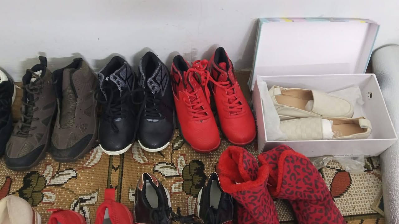 شلعة احذية قطعة على 5
حوالي30 زوج


**إذا كنت صاحب هذا الإعلان وتريد حذفه لأي سبب، رجاءا أرسل رسالة إلى الدعم الفني**