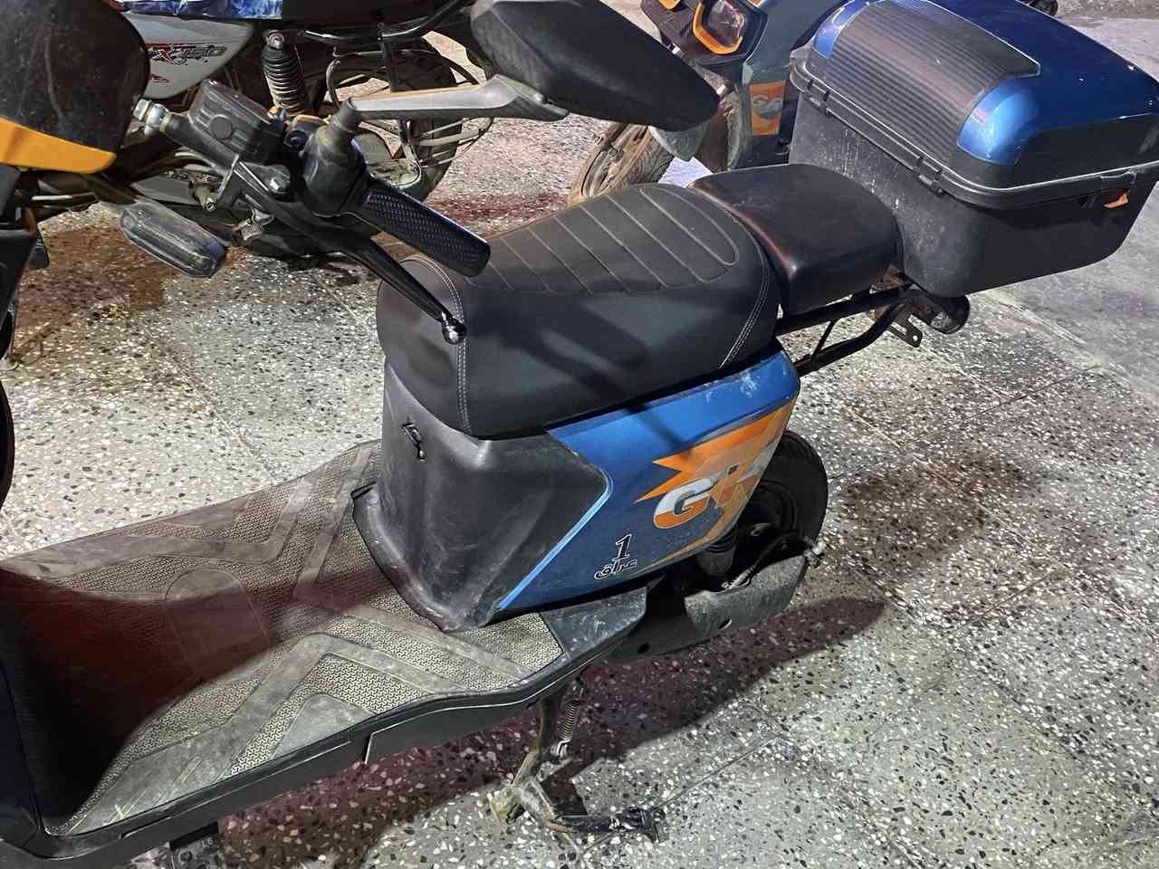 سلام عليكم دراجه شحن GR.                 5بطاريات سعر 500 قفل رقم ***********
