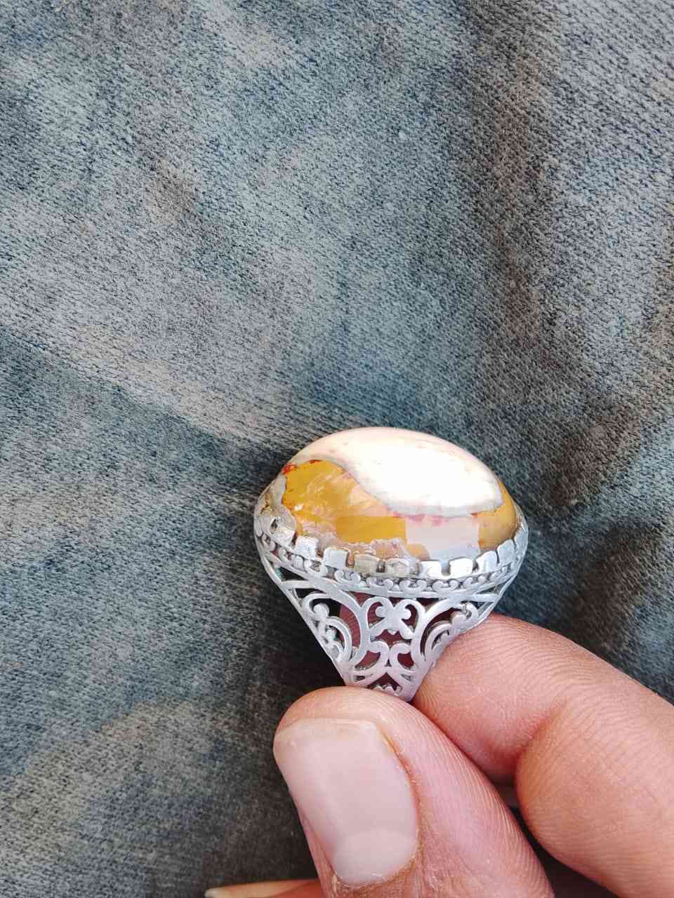 خاتم سليماني معطف حجره قديمه
خاتم فضه للبيع مكاني البصره بيع او مراوس حسب القناعه


**إذا كنت صاحب هذا الإعلان وتريد حذفه لأي سبب، رجاءا أرسل رسالة إلى الدعم الفني**