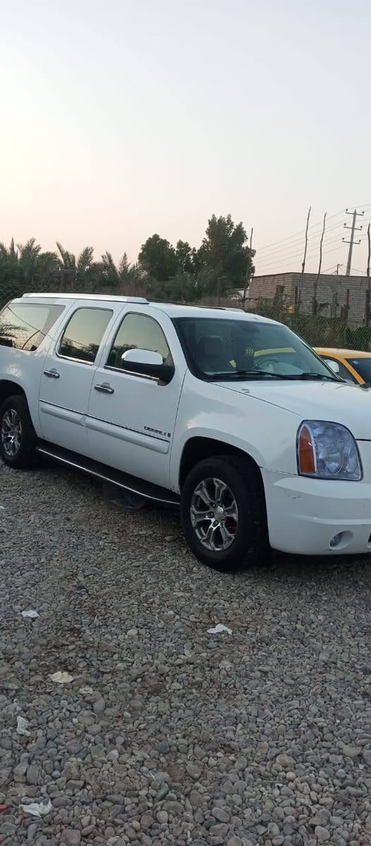 السلام عليكم جسمي دنلي فول مواصفات خليجي مكفوله 
كفاله عامه ظربه صبغ تبديل 
رقم بغداد شرط تحويل 
موديل2008
معلايه2013
مكينه6200
كير 1000
حداديه تخم تاير كله جديد 
مراوس ملكه ماجسته او بيع 150بيه مجال 
ناصريه سوك الشيوخ 
***********
