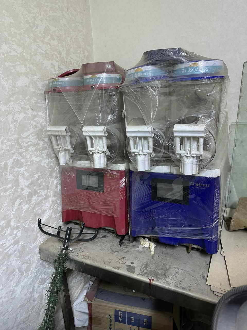 السلام عليكم
للبيع 
جهاز ازبري عدد2
سمستار معروفة للبيع 
سعر الوحدة 400وبيها مجال 
شغالات ونظيفات 
بس اريد ابيعهن لان والله عزلت 
بغداد المحمودية 
***********
