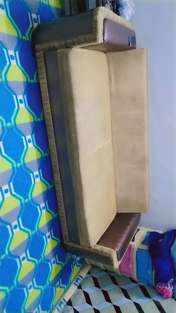تخم صاج عراقي اخو الجديد السعر ١٧٥ وبي مجال حك الجيه رقم الجوال ***********
