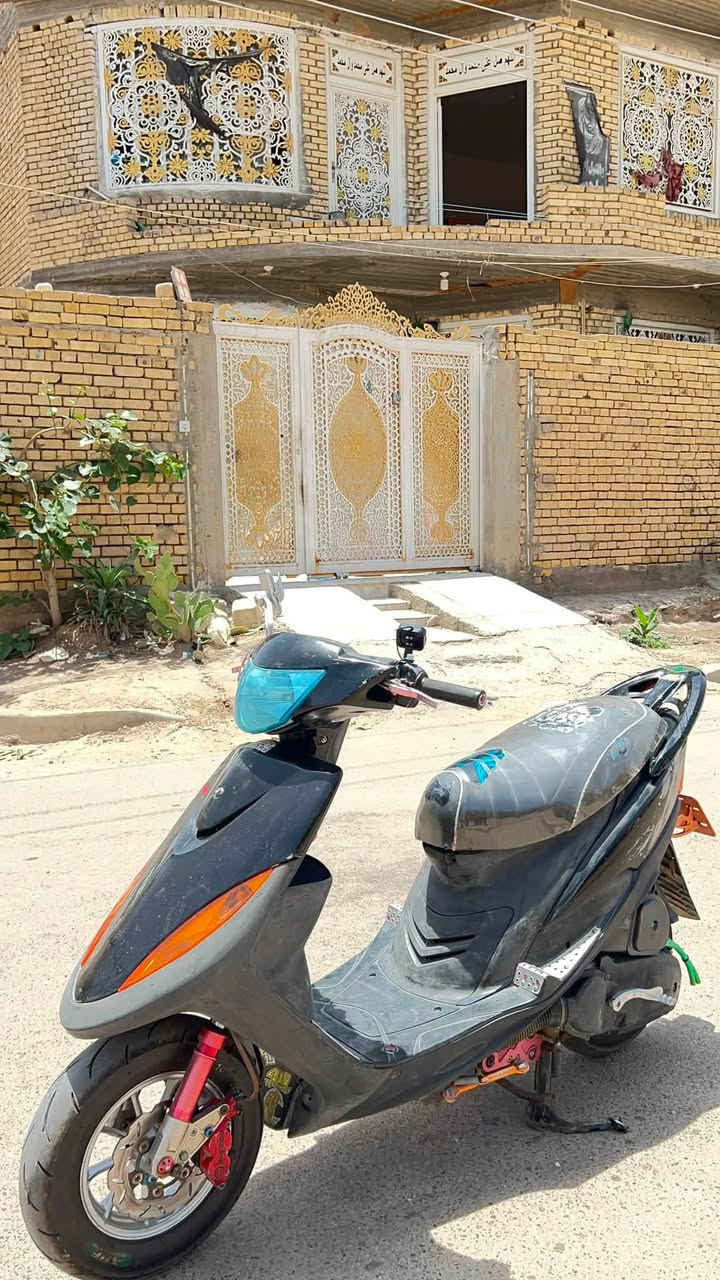 السلام عليكم دراجه ماكس عدله (حاويه) مامفتوحه شلعه ومعدل دراجه كامله من كلشي اي نقص مابيه كهربائيات اشاير لايت زنون دراجه متروسه تزويد اصلي المايعرف سعره لايراسلني السعر مليون و150 وبيه مجال قليل باقي التفاصيل خاص 
لو واتساب***********
