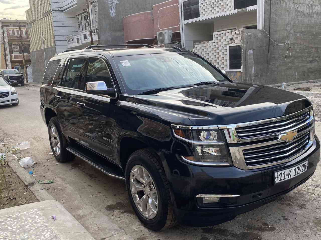 تاهو خليجي ٢٠١٦اسود
بدون حادث وبدون صبغ
فول مواصفات LTZ

مواصفات السياره 
بصمه 
داخل قرميدي
ثلاجه 
فتحه 
تدفئه تبريد كشنات 
لايت زنون 
حدايه نضيفه 
كشنات جلد تدفئة تبريد الكشنات
شاشه كبيره 
شاشه خلفيه 
وبعد بيها هواي مواصفات السيارهltz

بغداد باسمي سنويه وهزة جديدة 
السعر ٣٣٥

مكان بغداد ألشعب 
رقمي متوفر بيه واتساب ***********
