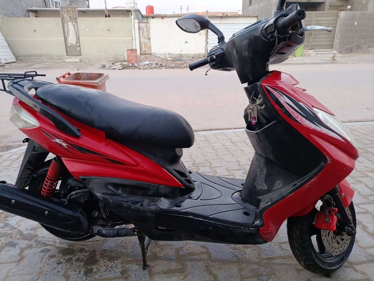 السلام عليكم
سكنس نوزل ما مفتوحه للبيع
مواصفات: كهربائيات شغاله كله سلف هندر. نوزل و فيت بم و زوج تايرات توني مبدل ما صارلي شهر . دراجه نظيفه الله شاهد ما مبدل بيه اي شي كلشي بلاد
واتساب:***********
مكاني قضاء المدينه-السعيد-شارع الفرات
السعر: 1175#
