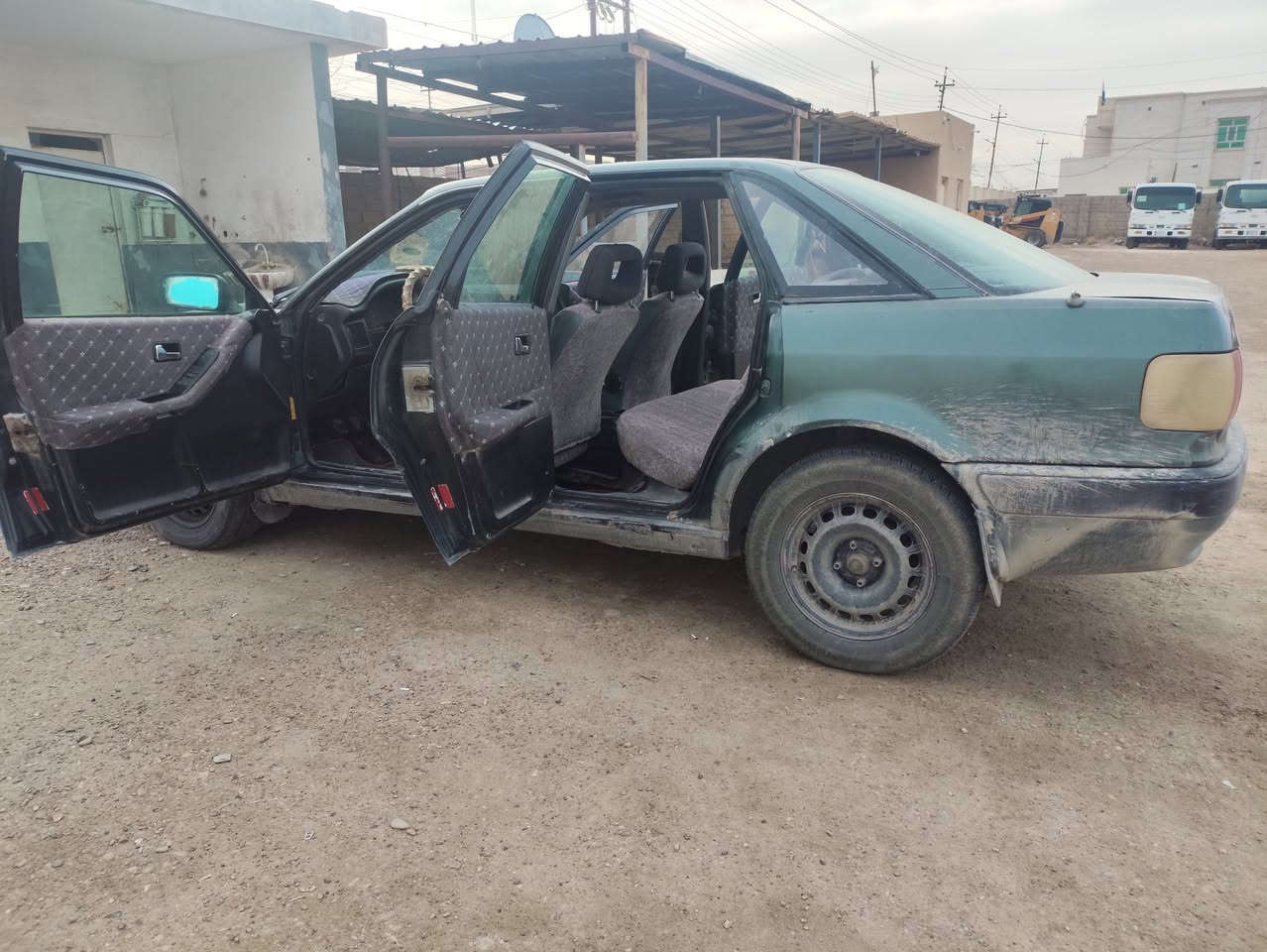 سلام عليكم
اودي انبار موديل 92

ارقام انكليزي  سنويه 2030
محرك وكير فول 
تخم تاير  لبيبان كله شغاله عده باب بل خارج ما يفتح 
لايت عالي وناصي 
دبل اشاره لكاظم ما بشتغلن الخلف يشتغلن
صدر خير من الله  داخله حلو   
سياره احلا من صوره لا مقسوله ولا شي  
المكان بغداد اليوسفيه بزيبز 
السعر 28وبيه مجال 
ه‍ ***********
