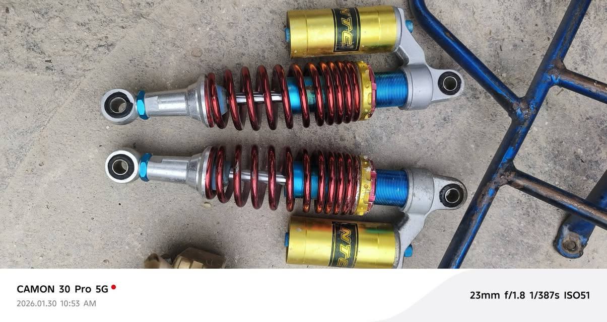 للبيع في بابل غراض دراجه رباعية قيم واخذ وتساب ***********
