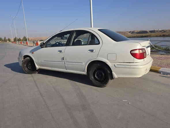 للبيع نقد فقط 
نيسان صني 2002 سياره جديده على وضع الشركه تبريد   تدفئه 
قطره صبغ مابيه بيه كم ملاحظه بارد فقط  الشرعي بلموصل
محرك جديد طخم تاير جديد سياره مال جناي التواصل عل رقم فقط ***********
