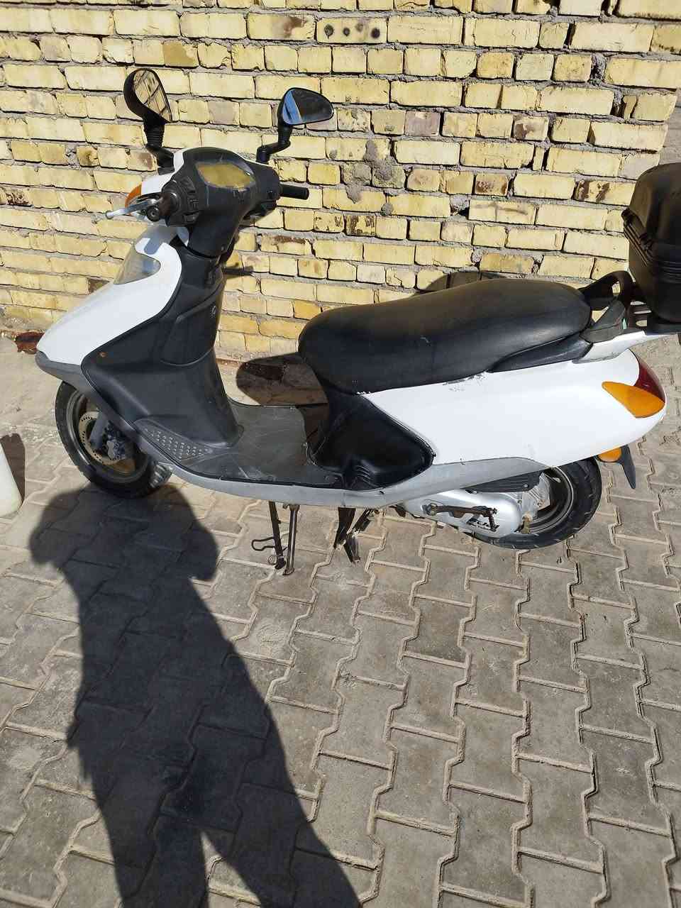 السلام عليكم
دراجه سبيسي ماليزي باب أول
جديده حيل وكلشي شغال من كهربائيات
وسلف وهندر المكان واسط قضاء الحي
***********
