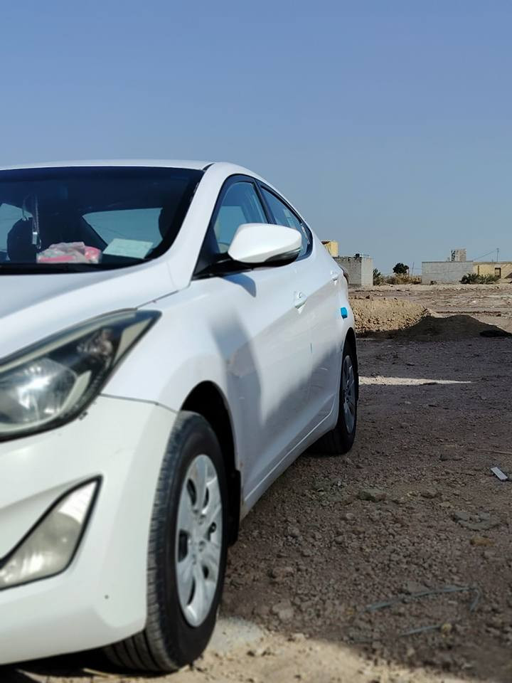 بسم الله الرحمن الرحيم
سياره النتره للبيع موديل 2016
المكينه 1600
ملاحظة: جاملغ الخلفي الايمن تكحيل
صبق دواسات جماليه
رقم سياره بصره 
سعر :خاص
مكاني ناصريه مركز
رقم ***********
