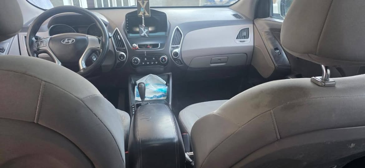 السلام عليكم 
توسان 2011 خليجي فول مواصفات 
السياره جاهزه ونضيفه مكينه مامفتوحه
بيع سريع 119 مجال قليل جداً 
***********
