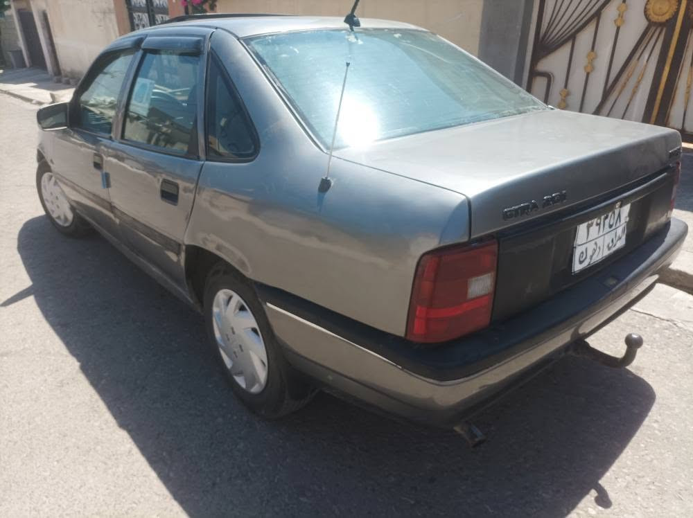 ئۆپل ڤیکترا  1989 بۆ فرۆشتن  مەکینە 20 گێر عادی  گێر مەکینە بەشرتە  هەزەی نوێیە سەنەوی بەسەر چوە  سعر 31 ورقە محاملە  *********** أربيل, العراق
