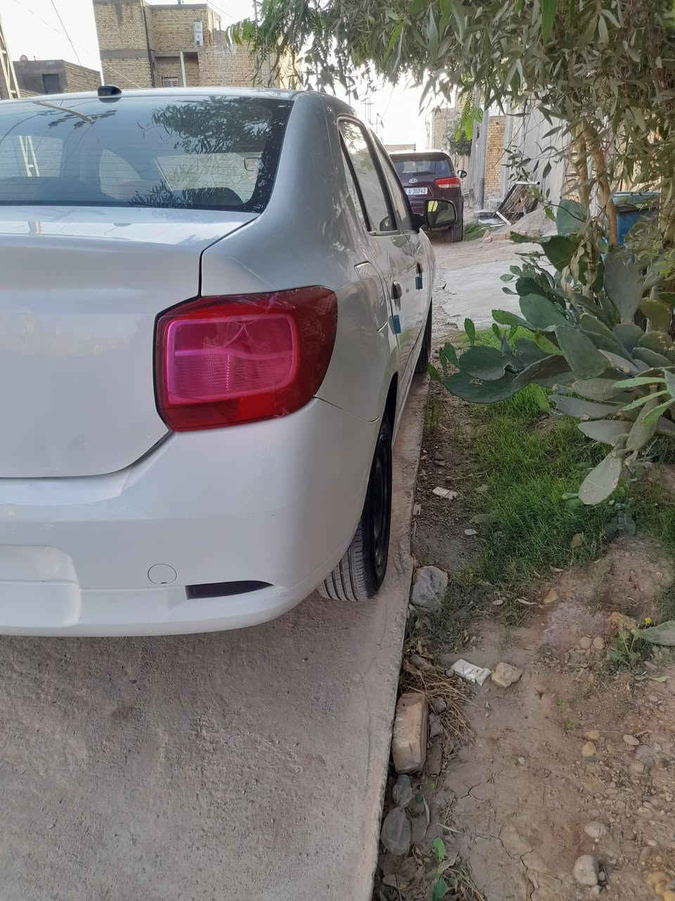 رينو موديل ١٦ محرك كير حداديه جاهزه تبريد كبريسر ضعيف مكفوله من العيب الشرعي والكص والنقل والضربه بيها رشات صبغ بسيطه حره تحويل مباشر مكانه الناصرية ملاحظة اني مكلف بالنشر لاترسلني اتصل على صاحبه رقمه ***********
