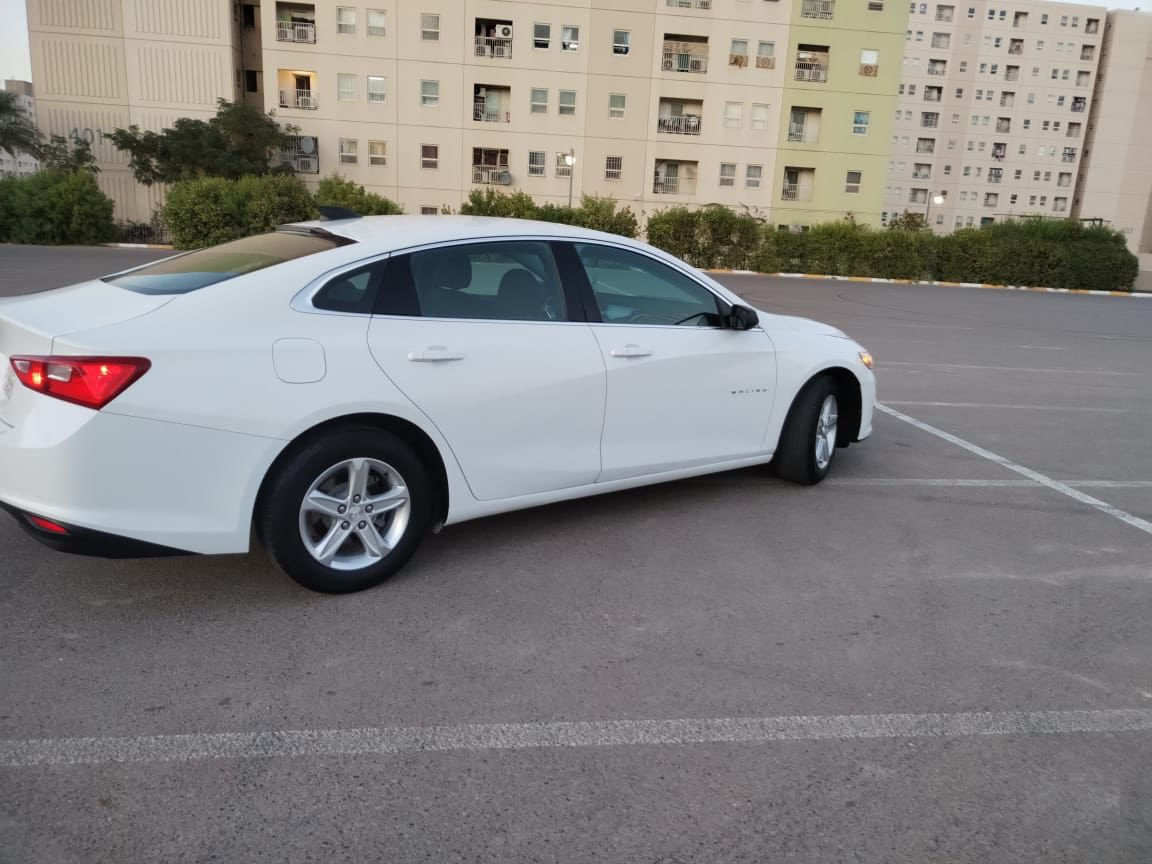 السلام عليكم ماليبو موديل ٢٠ معوقين بعد  خمسه اشهر  وتكون حرة رقم بغداد حادث موضح بالصور بيها قطع صبغ أبيع حزام مكان السيارة بغداد جميلة موبايل ***********  سعر 90 بيه مجال
