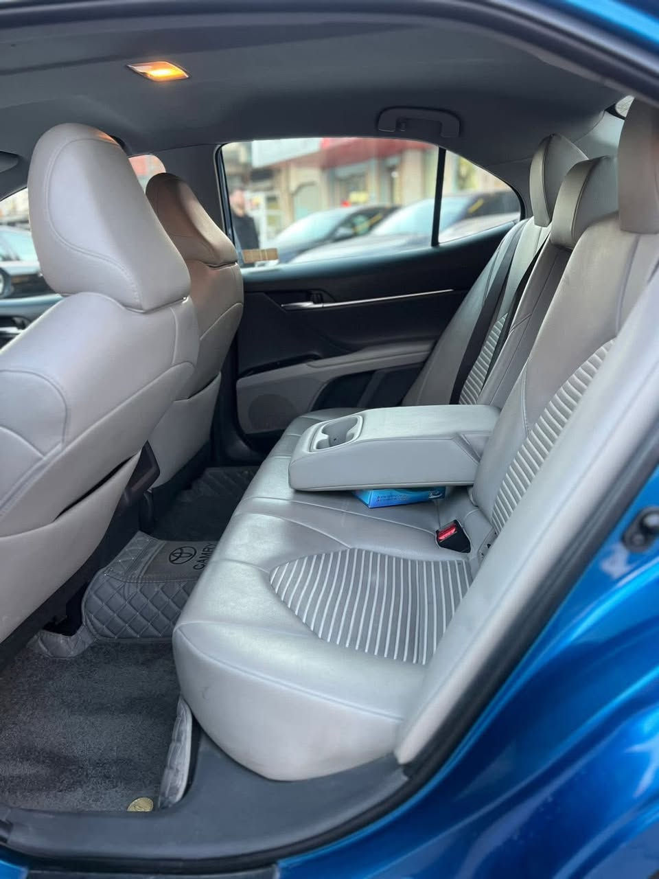 كامري 2019 se امريكي بيها قطعتين ونص وملاحضه بسيطه 
بجم امامي خلفي كبس 
السعر157 قفل عليها 5 اوراق غرامه المشتري يدفعها مكان بغداد

*********** اتصال
*********** واتساب
