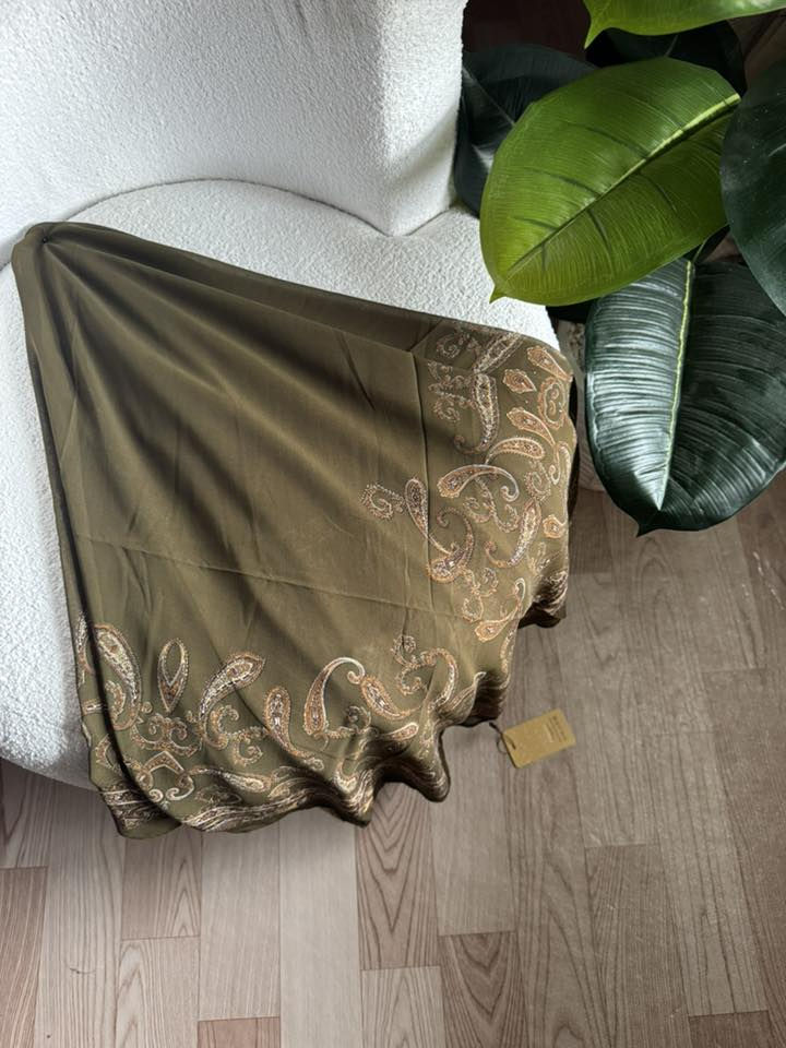 توفرت ربطات بجميع الوان ونقشات والقياسات 
توصيل داخل الكوت والمحافظات


**إذا كنت صاحب هذا الإعلان وتريد حذفه لأي سبب، رجاءا أرسل رسالة إلى الدعم الفني**